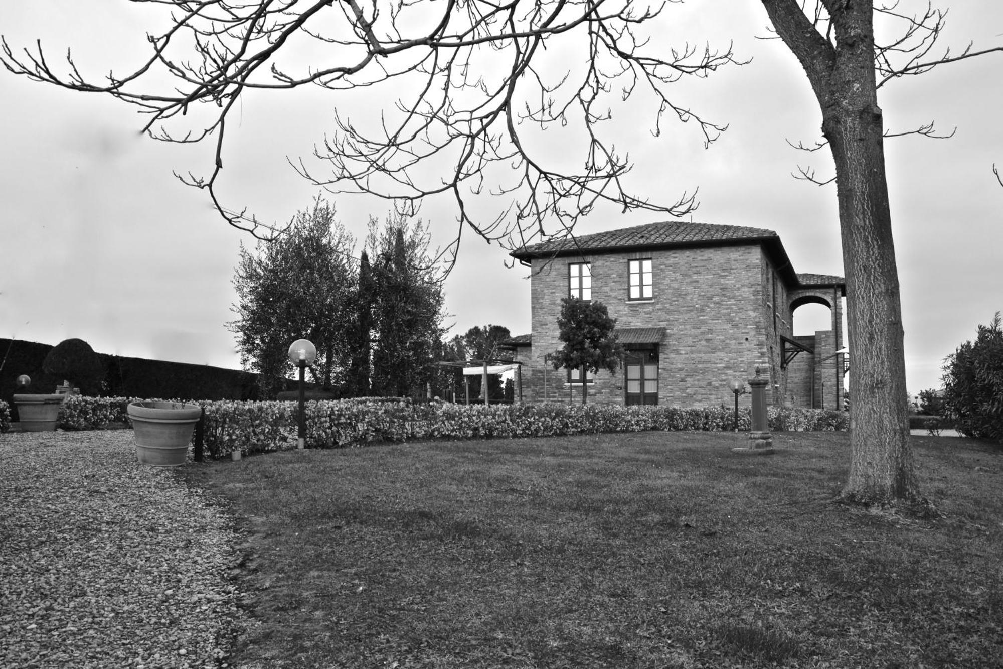בית הארחה Acquaviva  	Agriturismo Sanguineto מראה חיצוני תמונה